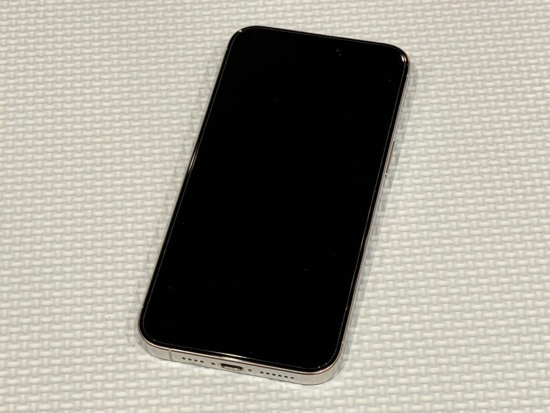 iPhone 15 Pro Max 1TB ホワイトチタニウムSIMフリー