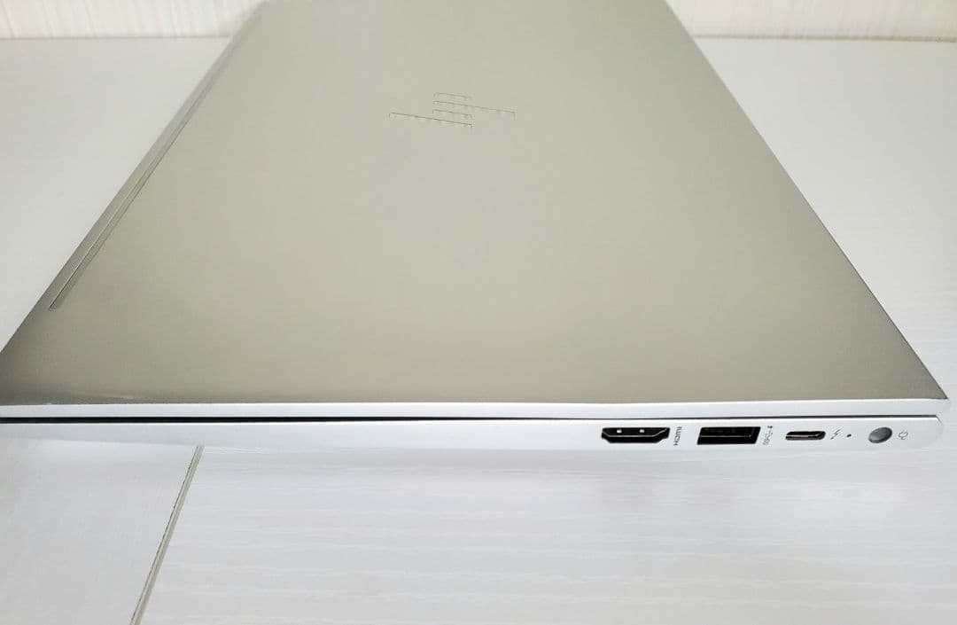 HP Elitebook G9 第12世代Corei5 8GB 256GB