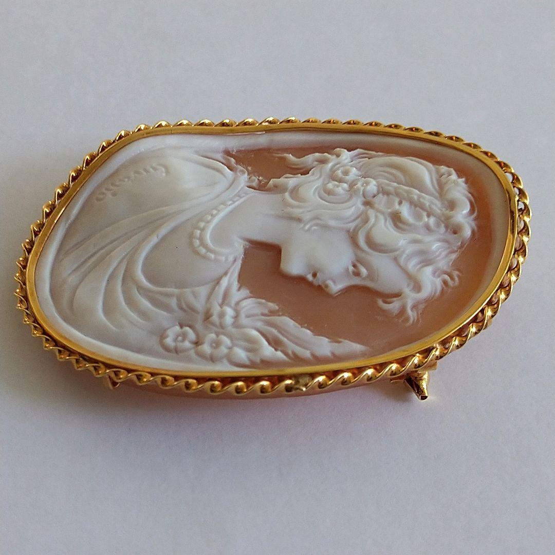 チョコレート✤作家ものシェルカメオ✤18K『小花に包まれて』2ways