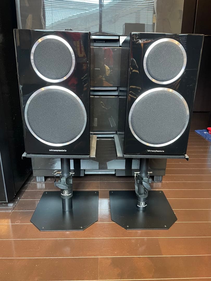 ワーフェデール、ダイヤモンド225スピーカー。「1ヶ月使用、スタンド付属。」