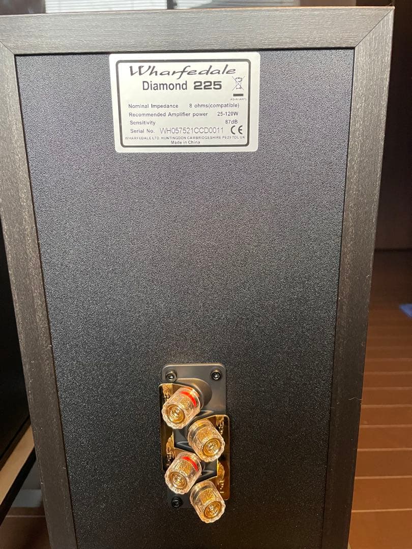 ワーフェデール、ダイヤモンド225スピーカー。「1ヶ月使用、スタンド付属。」