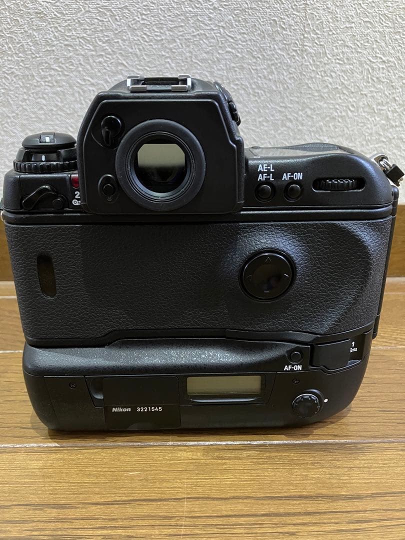 Nikon F5 一眼レフカメラ 35mmフィルム