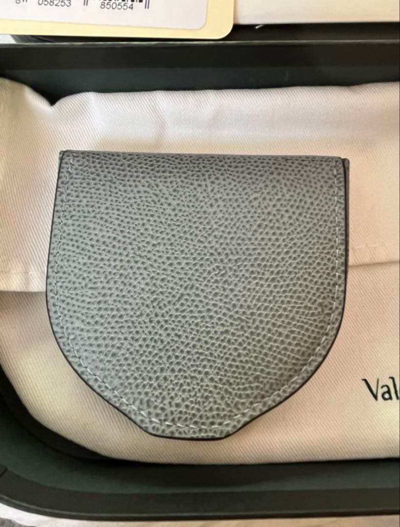 ヴァレクストラ　Valextra 馬蹄型ケース