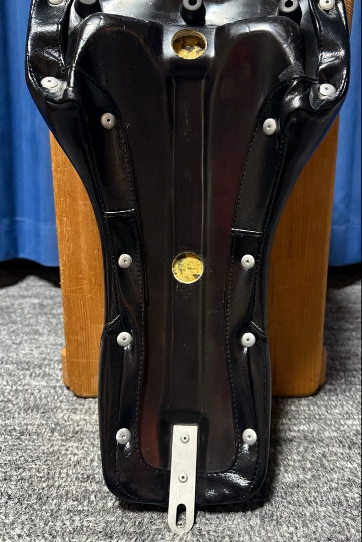 ハーレー スポーツスター '86~'03 モーターロック ベーツタイプ シート