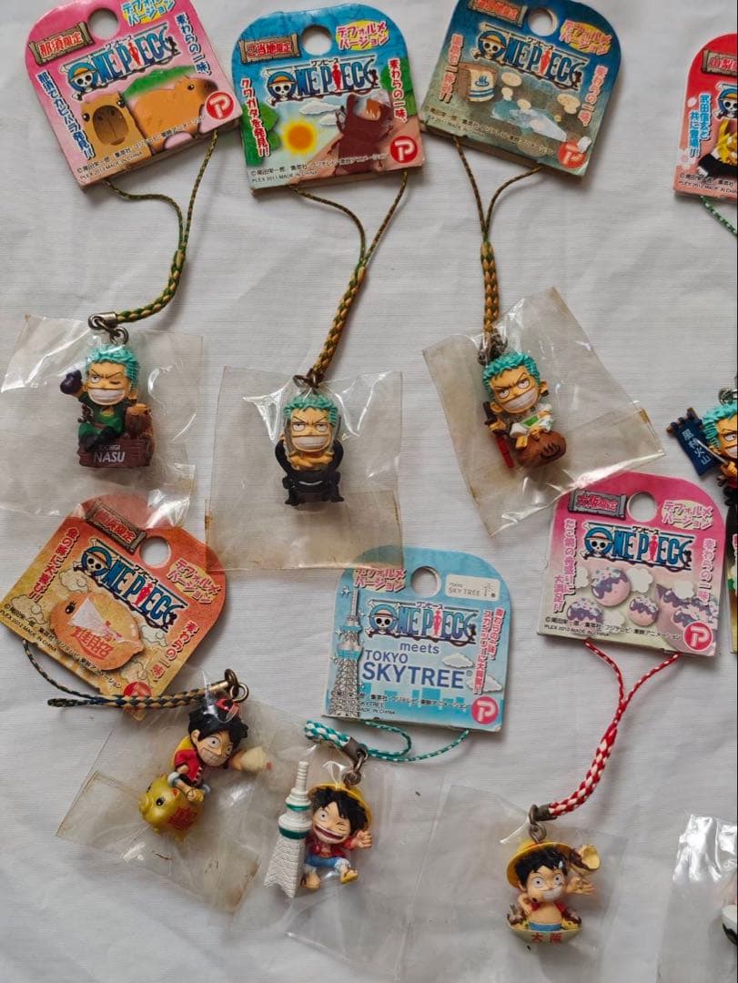 ONE PIECE ワンピース　根付　ご当地ストラップ　マスコット