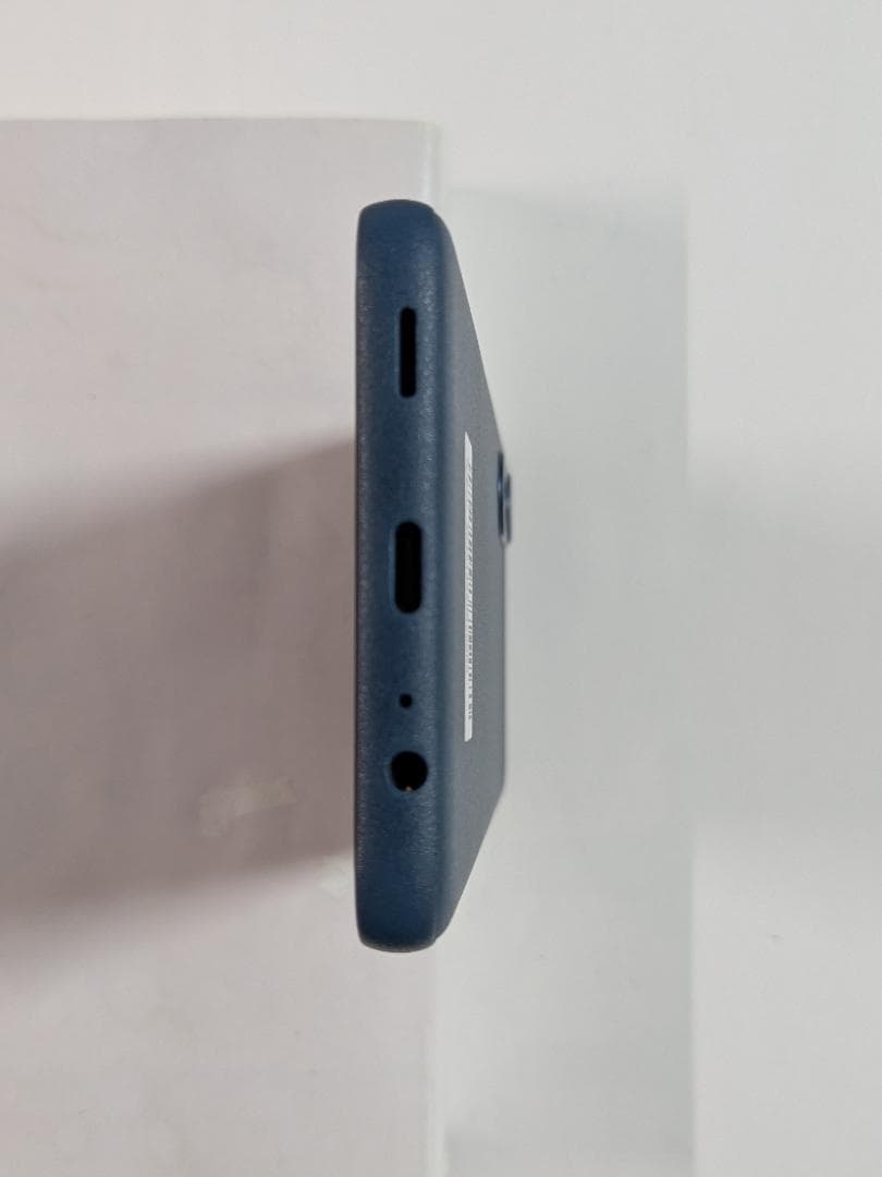 【美品／使用期間:1年】FCNT arrows We2 F-52E スマホ