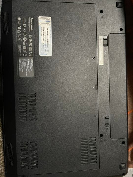 Lenovo ノートパソコン　本体のみ