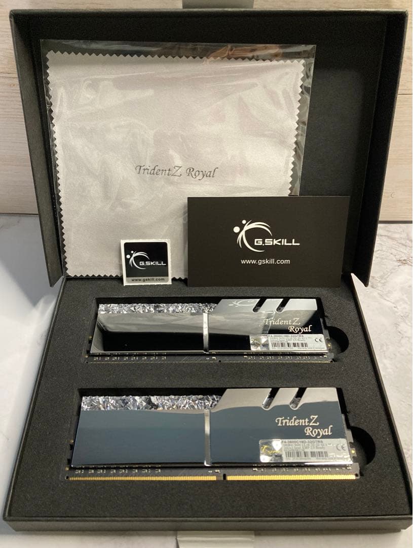 G.SKILL Trident Z  DDR4 32GB メモリー