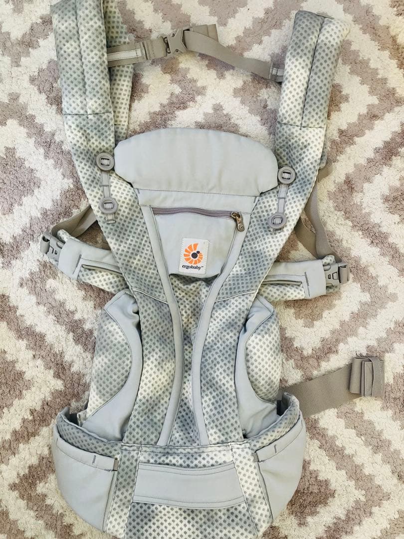 OMNI Breeze (オムニブリーズ) 抱っこひも ポーチ付き