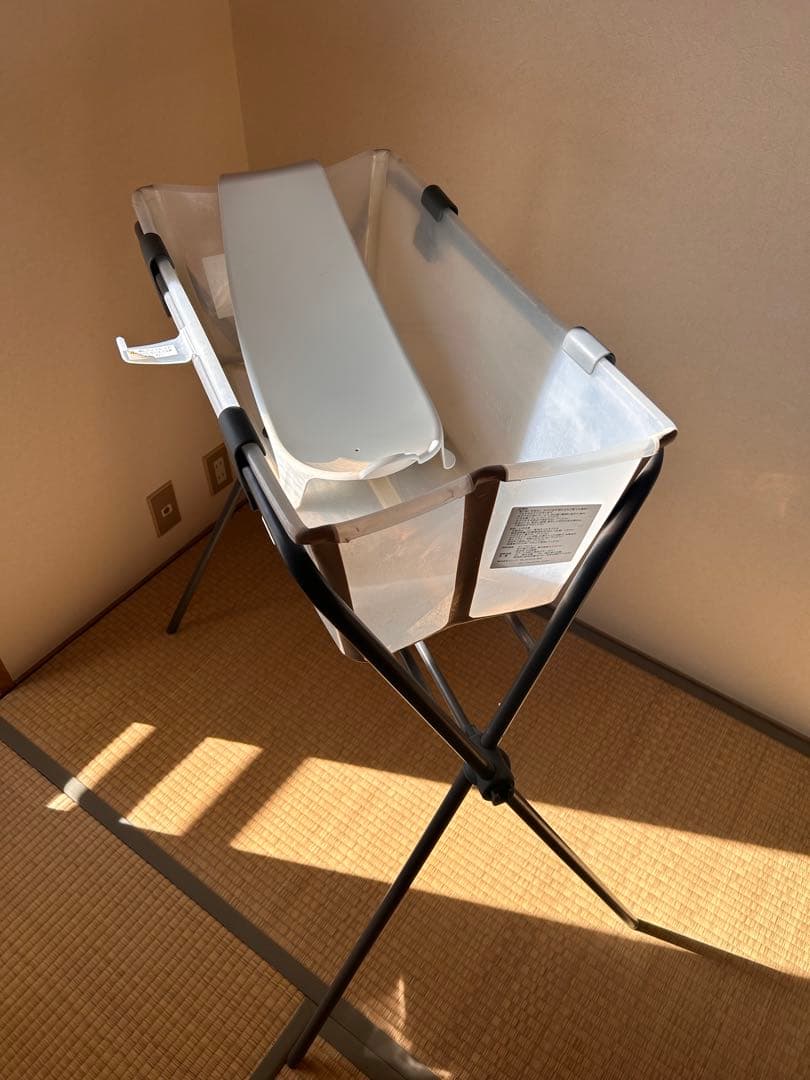 ストッケ　バスタブ本体+ニューボーンサポート+ スタンドのセット