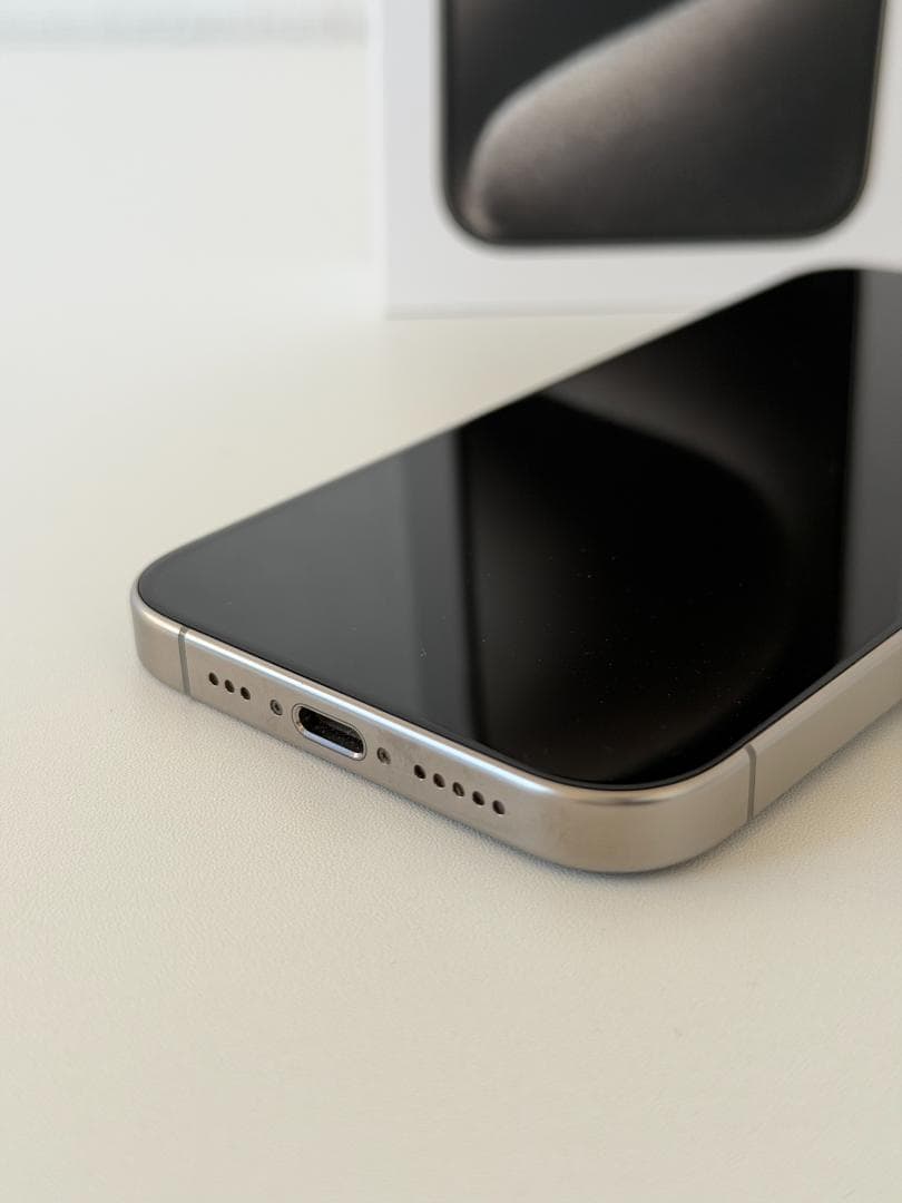 iPhone 15 Pro ナチュラルチタニウム SIMフリー 美品 箱あり