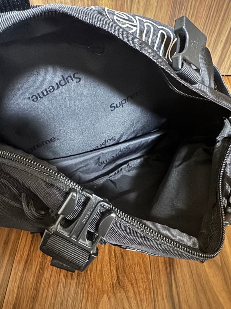 Supreme シュプリーム ボディバック　ウエストバック