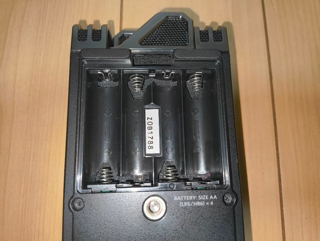 【美品】Roland R-26 ポータブルレコーダー 6ch同時録音　おまけ付き