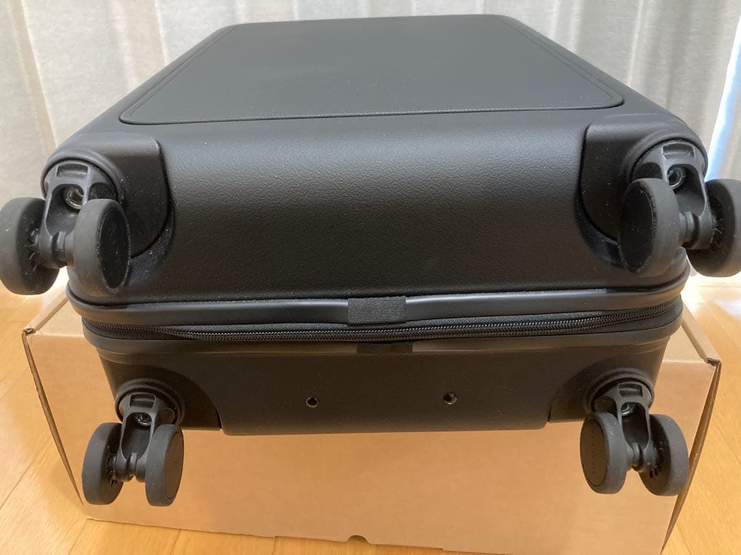 moln スーツケース キャリーバッグ オブシディアンsmall