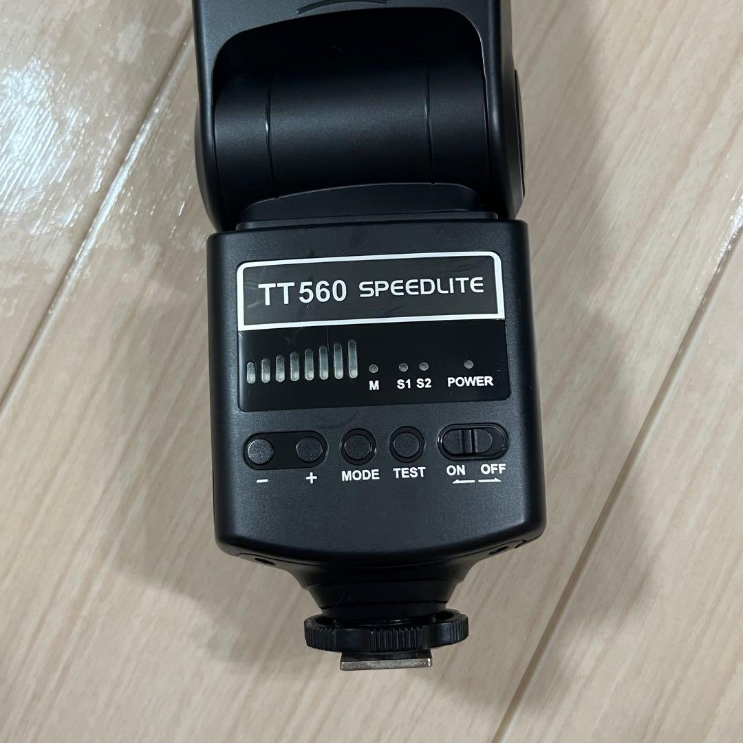 よ*ん様 Canon EOS 80D 一眼レフ レンズ2本 ストロボ カメラセッ