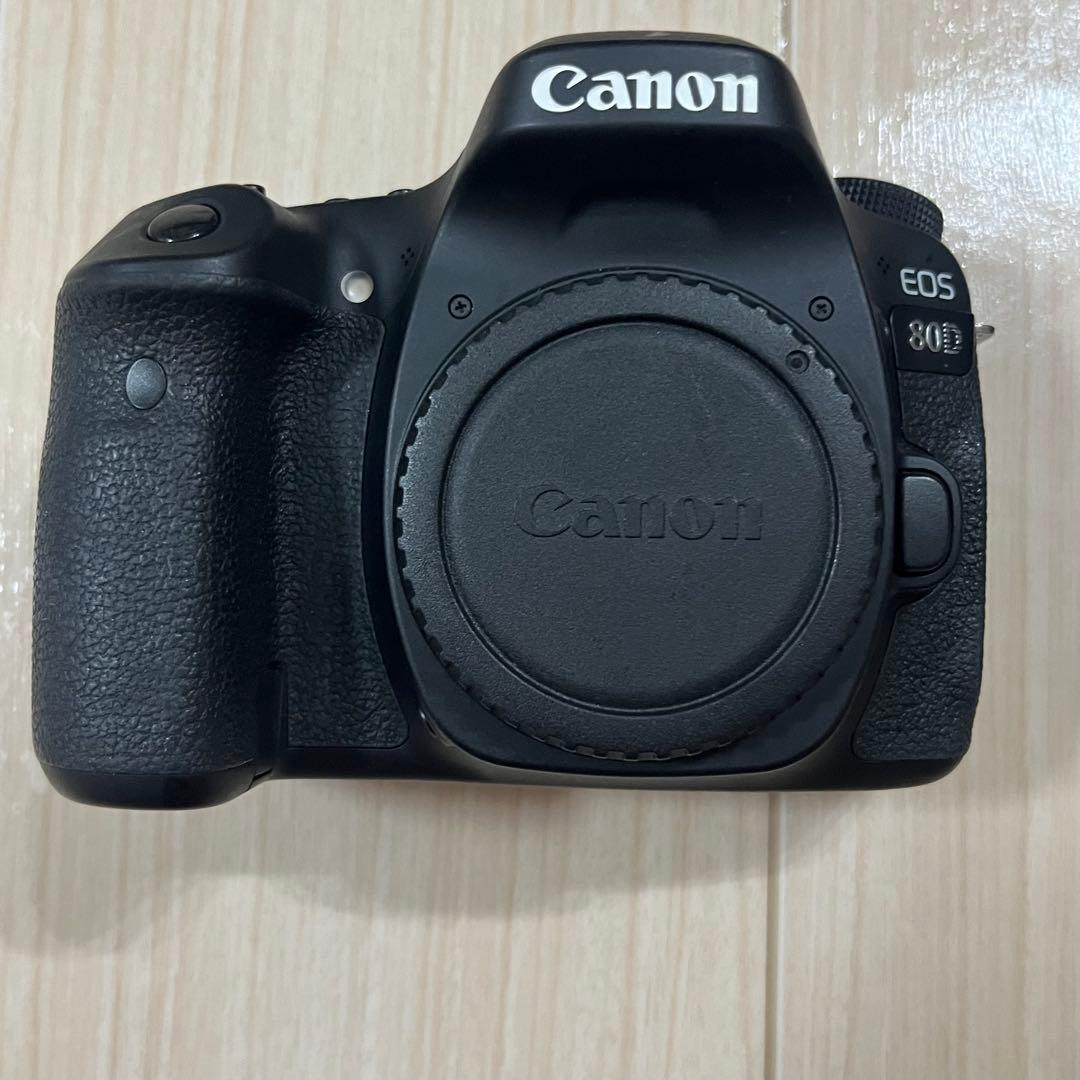 よ*ん様 Canon EOS 80D 一眼レフ レンズ2本 ストロボ カメラセッ