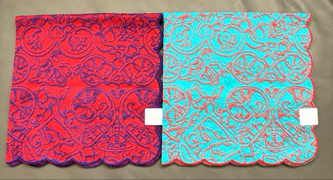 ヴィヴィアンウエストウッド　エンブロイダリーハンカチーフ　２枚セット　新品