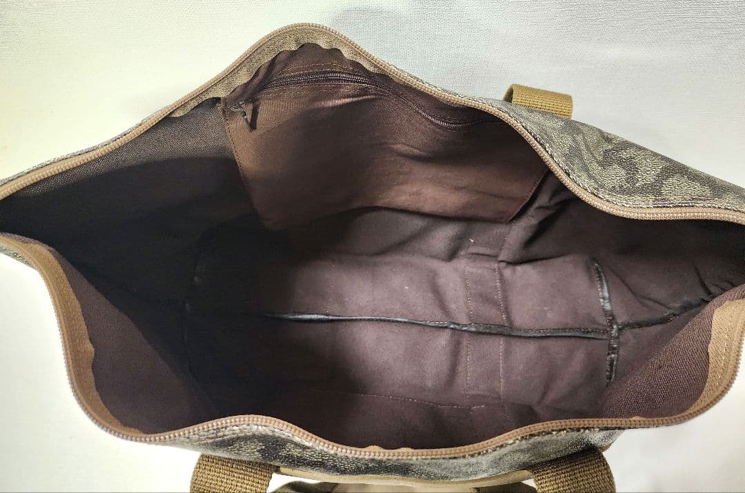 イヴサンローラン　ボストンバッグ　ポーチ