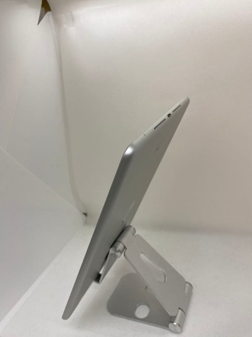 iPad Gen 第8世代 128GB SIMフリー 30568