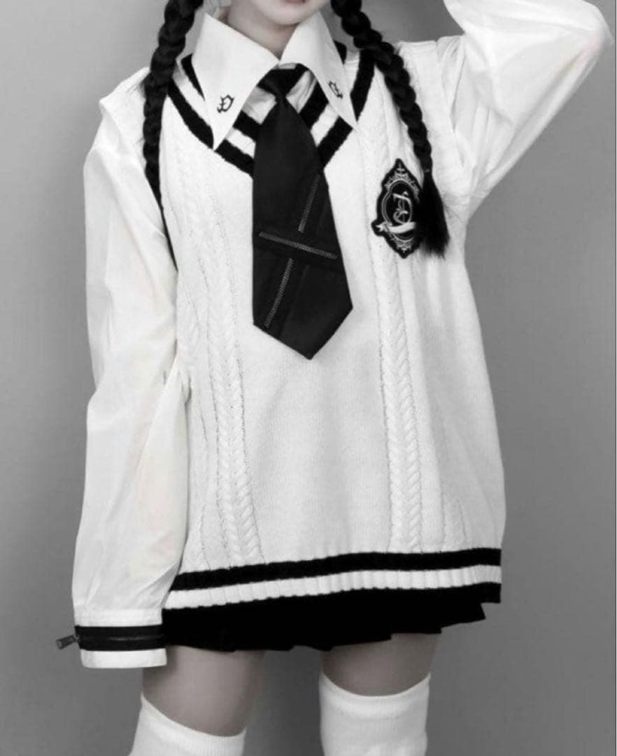 dimmoire 学園ニットベストWhite