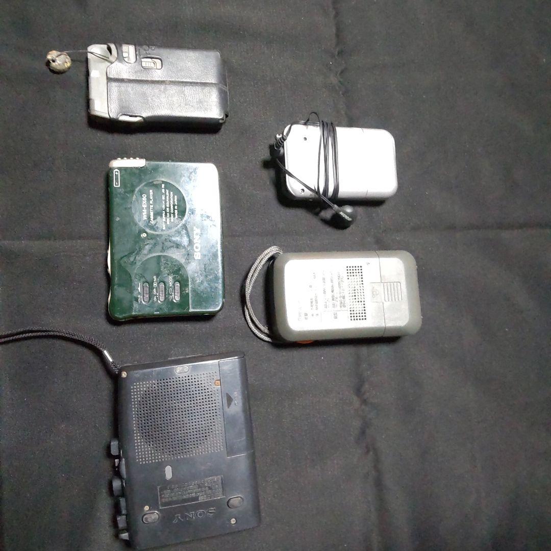 小型ラジオ、カセットコ―ダ―