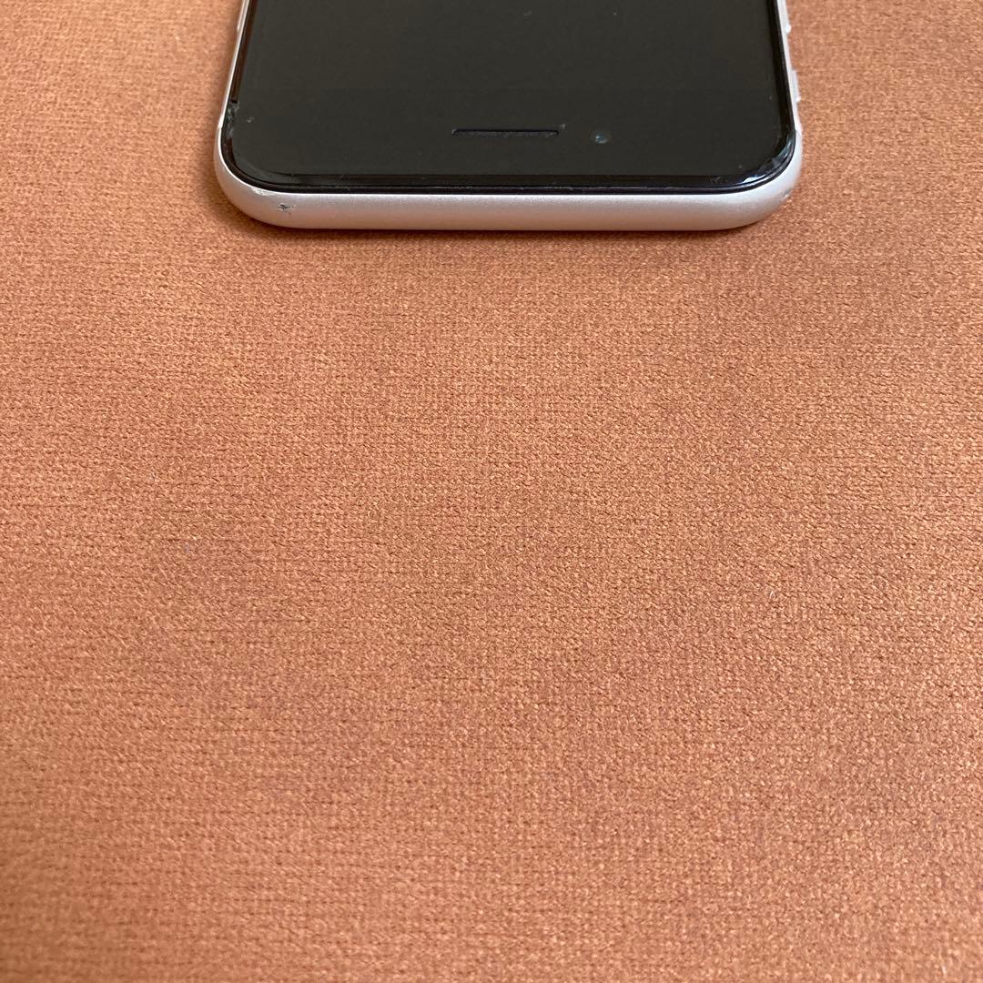 203【早い者勝ち】iPhoneSE2 第2世代 64GB SIMフリー☆