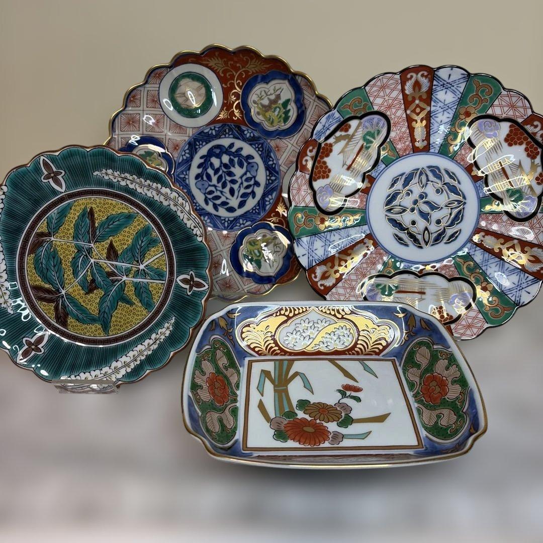 和風模様の陶磁器皿4枚セット