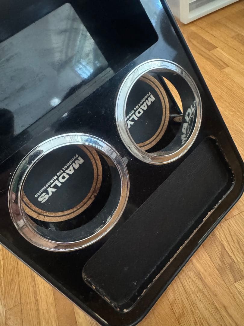 デリカd5 フロントテーブル　ピアノブラック