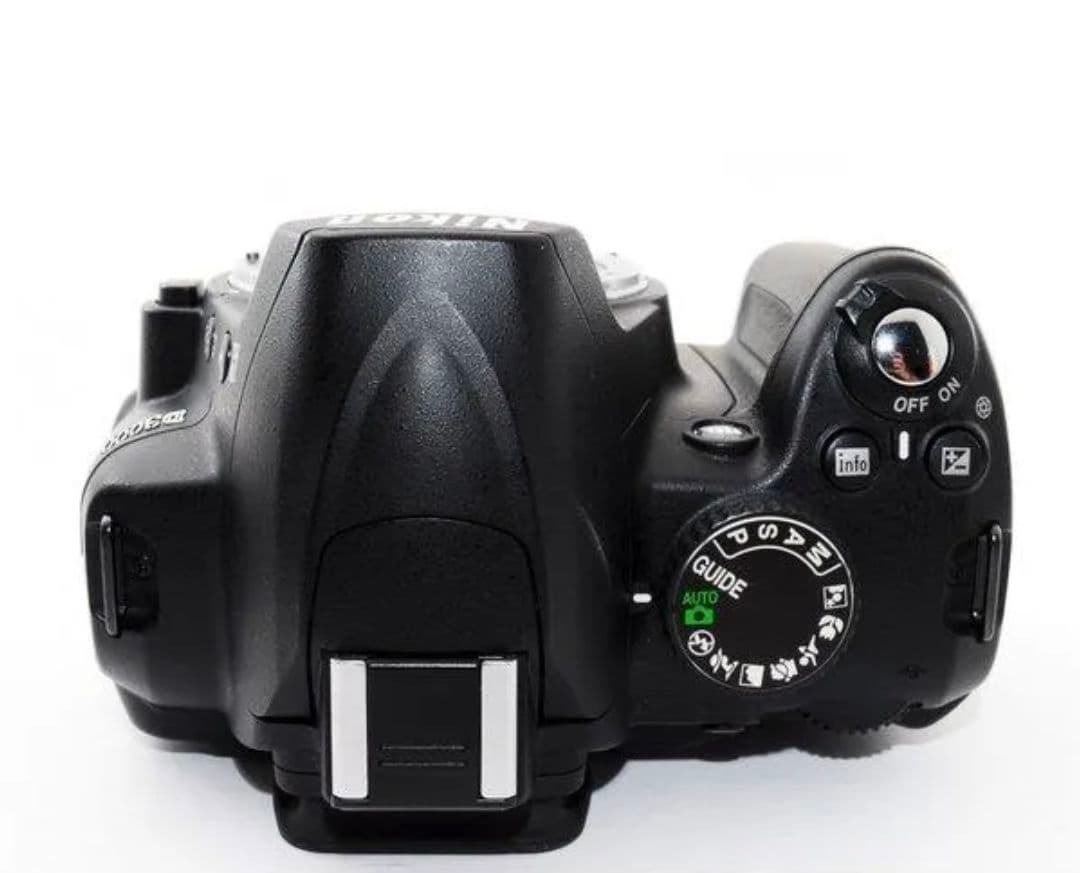 2月12日限定価格♪Nikon D3000 AF-S 18-55mm VR