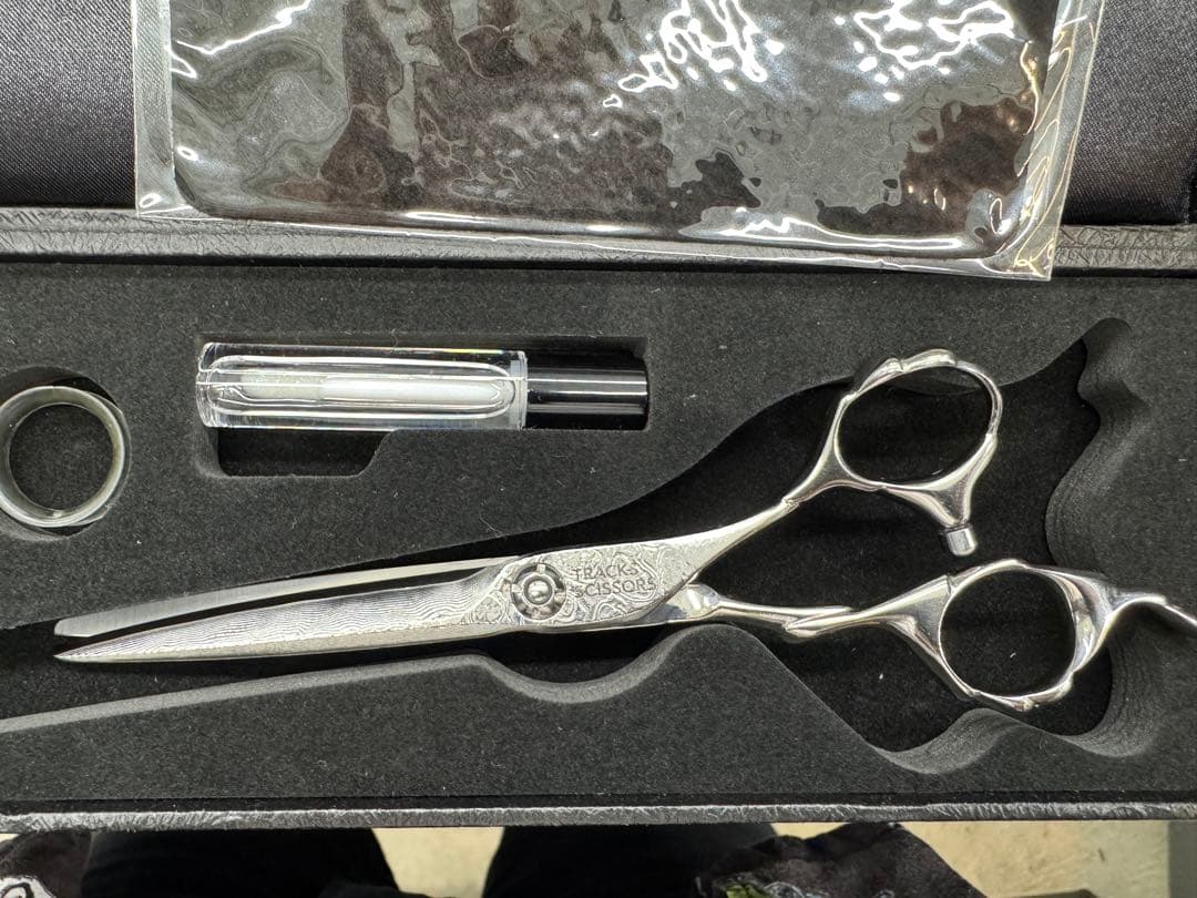 トラックスシザー　PEACE 川畑タケル