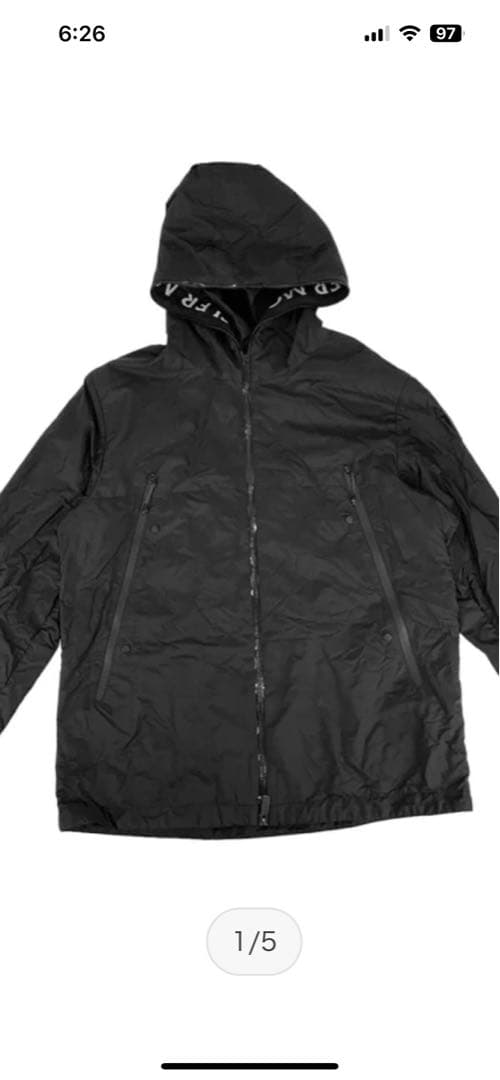 モンクレールナイロンパーカー新品未使用品