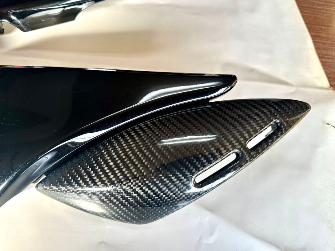 Kawasaki z900rs SE 純正サイドカバー　中古 本日限り価格✨