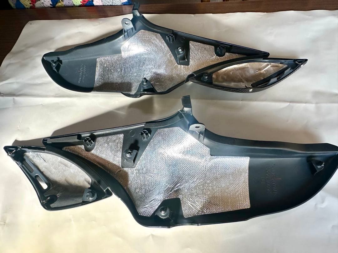 Kawasaki z900rs SE 純正サイドカバー　中古 本日限り価格✨