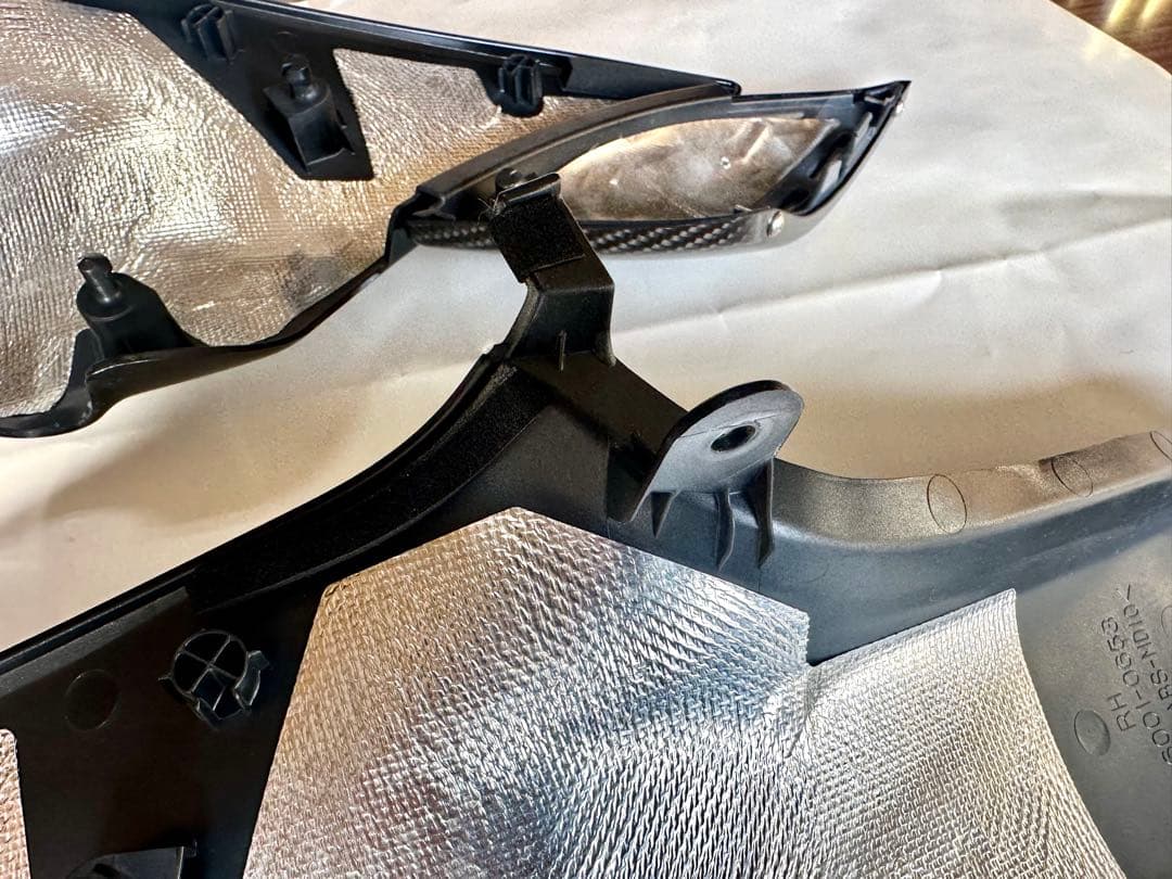 Kawasaki z900rs SE 純正サイドカバー　中古 本日限り価格✨