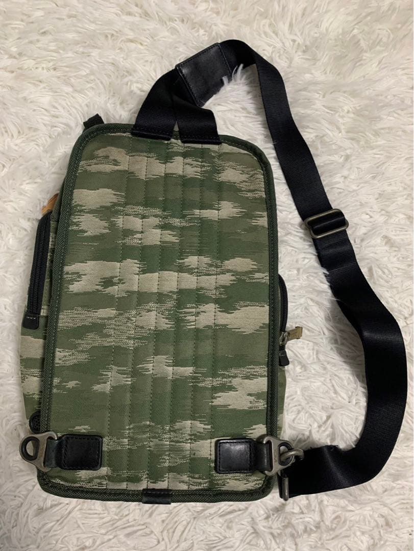 TUMI トゥミ 22318SCH ALPHA BRAVO ボディーバック　迷彩