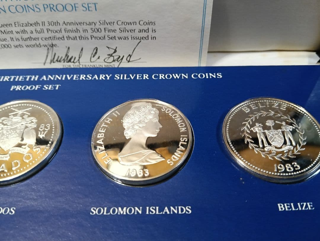 【超掘り出し物！】☆エリザベス女王戴記念クラウンプルーフ銀貨セット総重量163ｇ