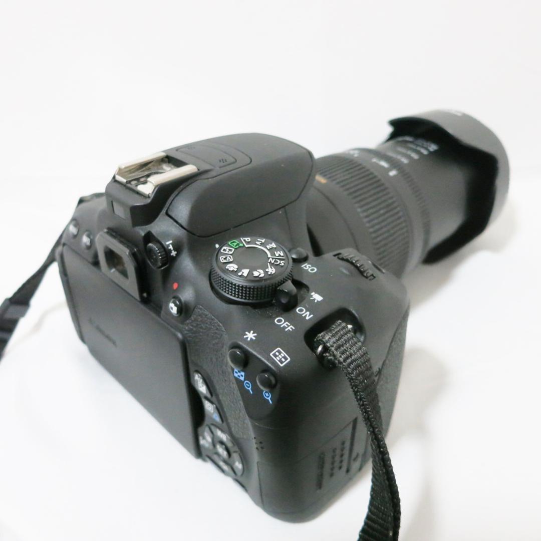 【Canon EOS Kiss X7i デジタル一眼レフ　レンズ18－250㎜】