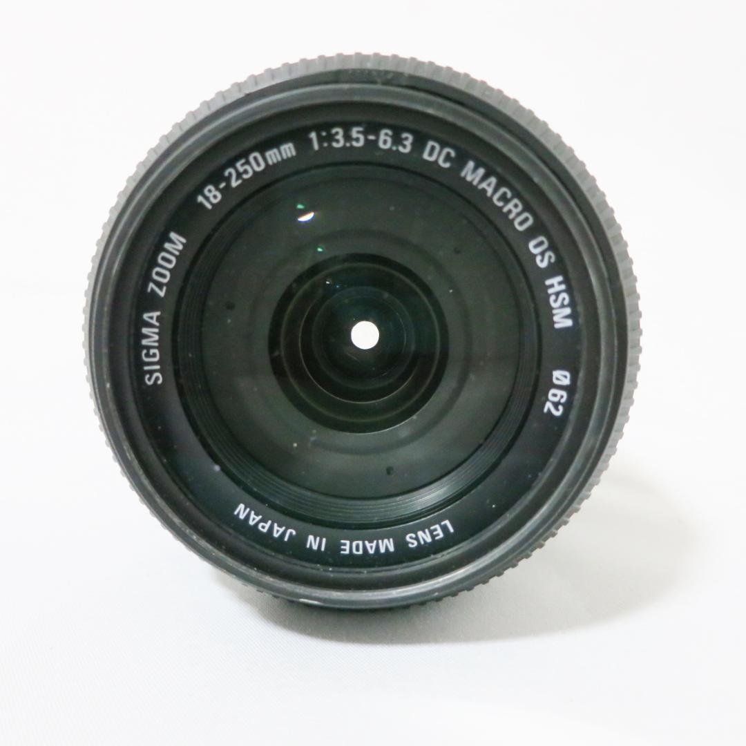 【Canon EOS Kiss X7i デジタル一眼レフ　レンズ18－250㎜】