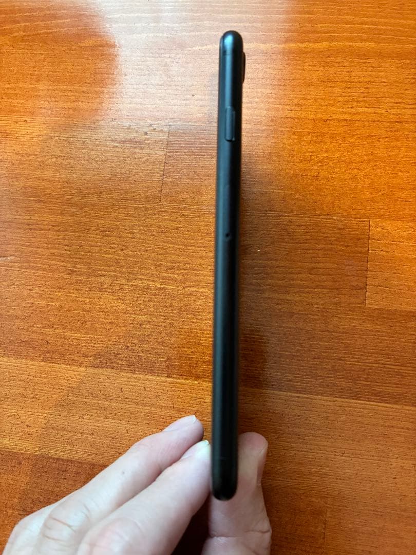 ⭐︎美品⭐︎iPhone SE（第2世代）128GB ブラック／USモデル