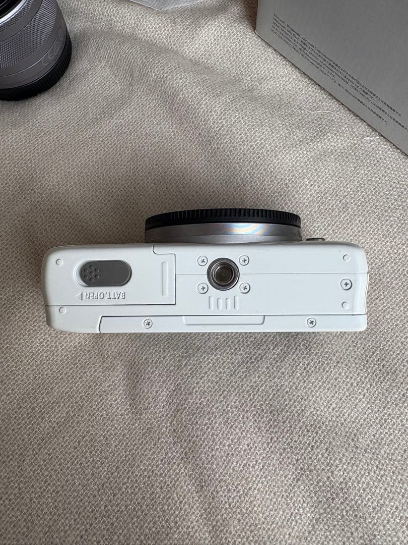 Canon ミラーレス一眼カメラ EOS M10 レンズキット(ホワイト)