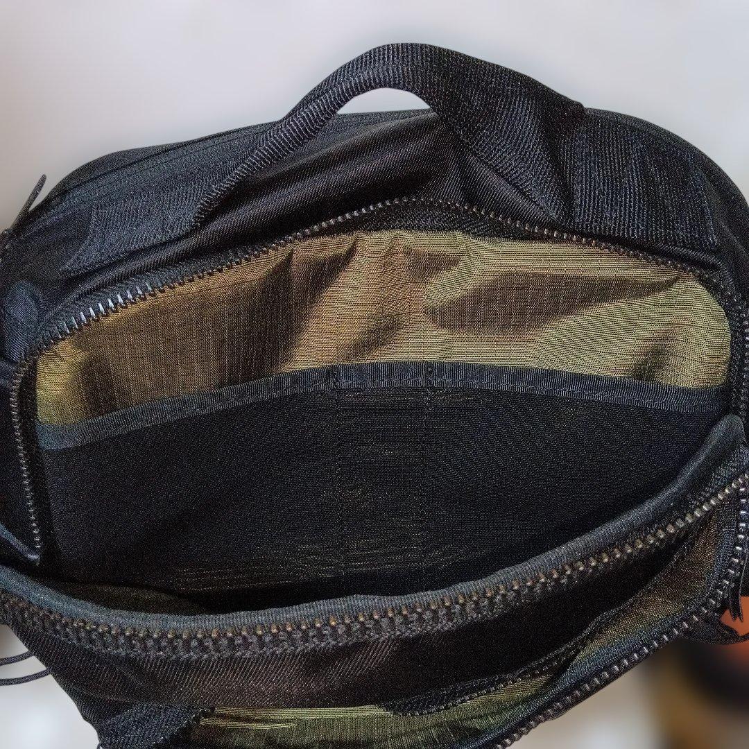 吉田カバン　PORTER ボディバッグシングス　 ブラック