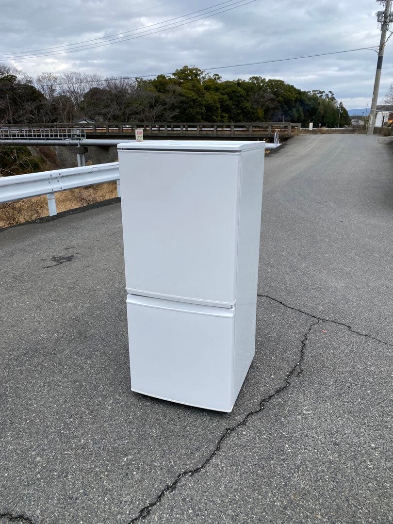 シャープ冷蔵庫137LL