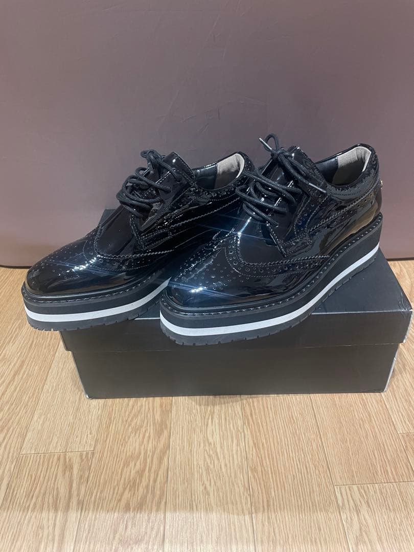 SANDERS ブラック厚底シューズ