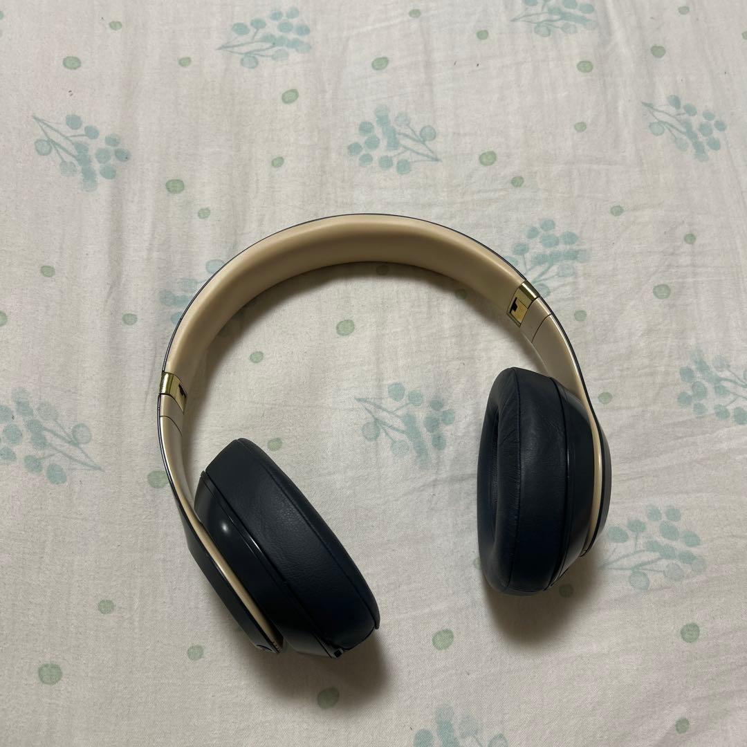 Beats ワイヤレスヘッドホン ブラック/ゴールド