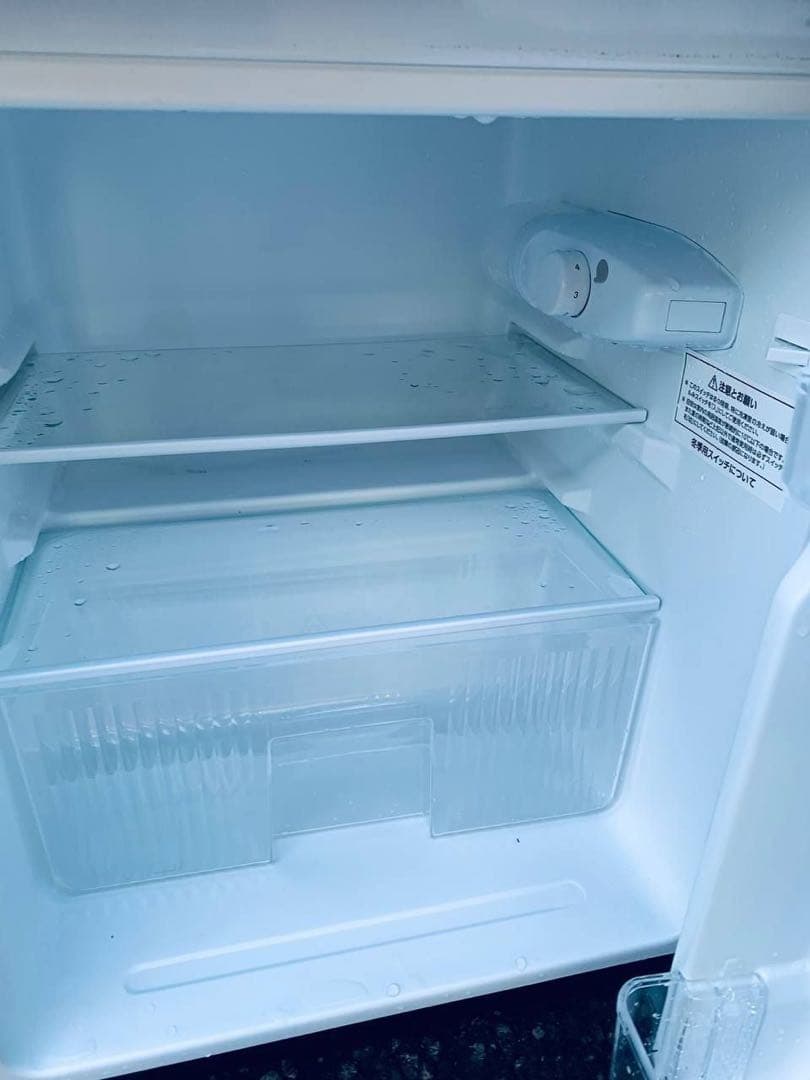 送料設置無料　comfee ノンフロン冷凍冷蔵庫　RCT90BL