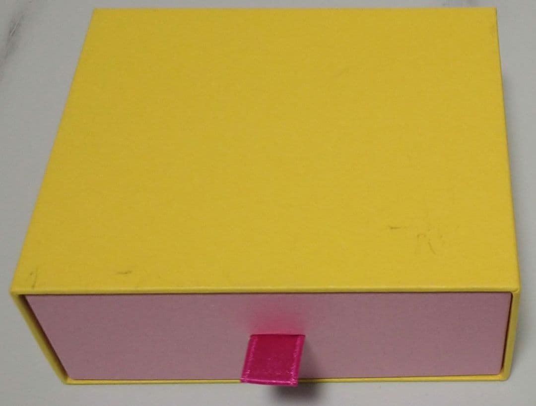 MAKI NUMOTO リボンブローチ　マキヌモト