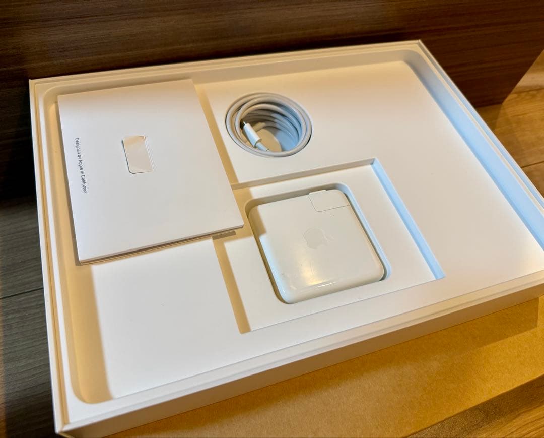 13インチ MacBook Pro 2018 16GB 512GB US配列