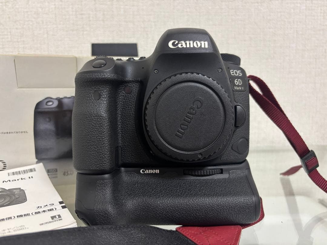 EOS 6D Mark II 純正バッテリーグリップ、純正バッテリー2個付