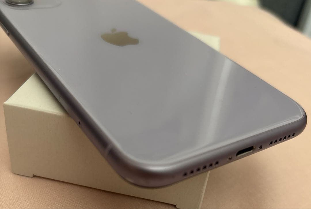iPhone 11 本体　パープル　64GB