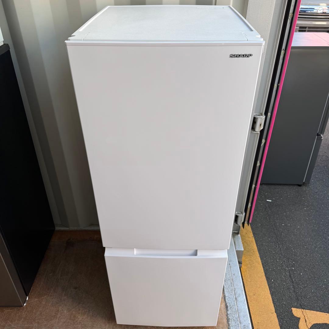 C7323★2022年製美品★シャープ　冷蔵庫　マットホワイト　右.左開き　大型